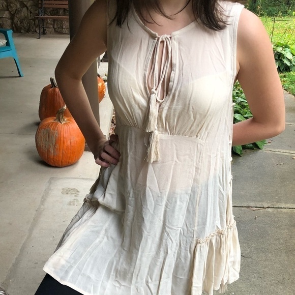 She and Sky Tops - 𝅺🍩NWT She + Sky Tie Embeleshed Tank Top